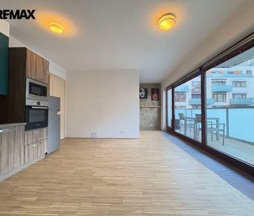 Pronájem bytu 1+kk v osobním vlastnictví 42 m², Praha 8 - Karlín - Fotografie 6