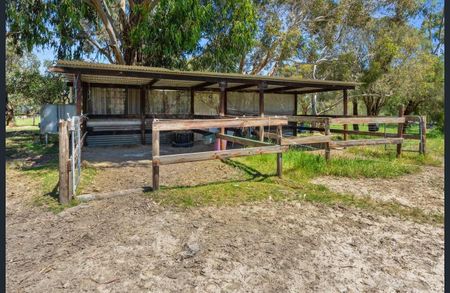 Stunning property for horse lovers! - Photo 5