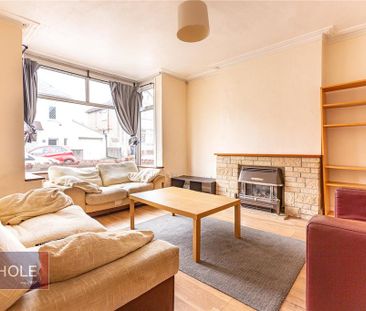 4 bedroom semi-detached house to rent - Photo 4