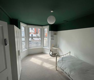 Brand New Co-living Home - Photo 3