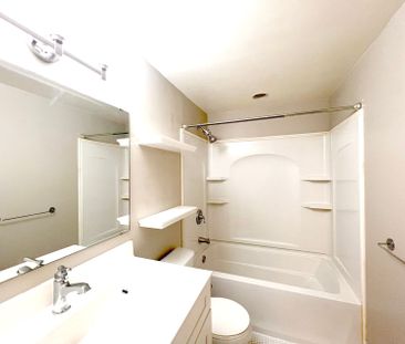 For Lease - 1559 Parish Lane, Oakville, Ontario - Photo 4