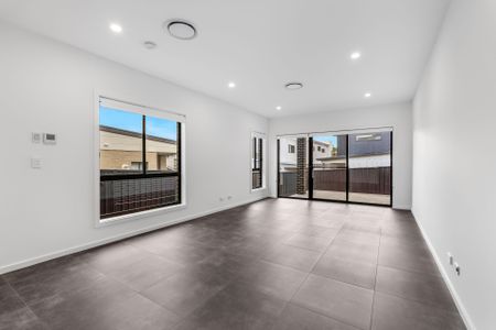 Stylish 3 Bedroom Home! - Photo 3
