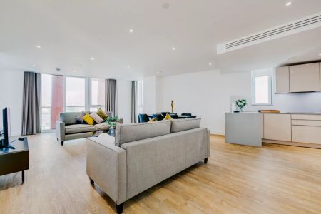 2 Bedroom 2 Bathroom - Photo 2