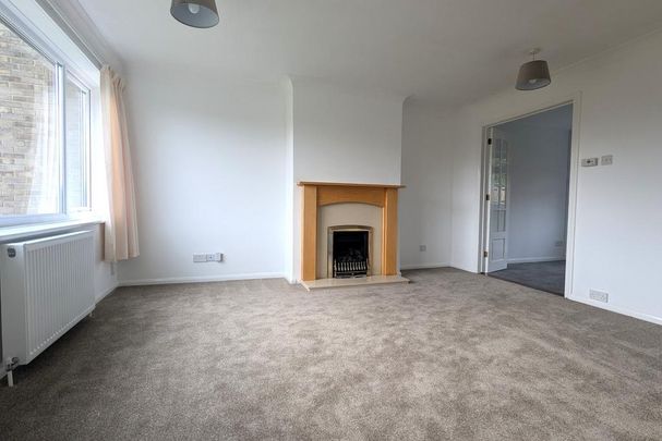 3 bedroom end of terrace house to rent - Photo 1