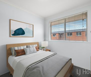 Immaculate 2 Bedroom Apartment. - Photo 4