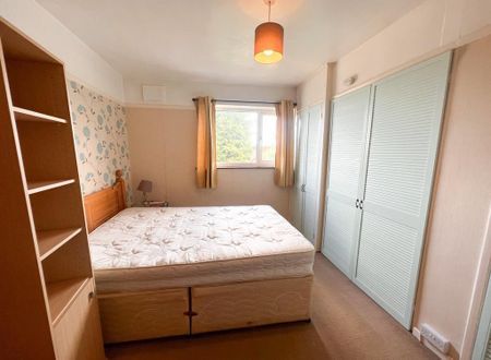 3 bedroom terraced house to rent - Photo 5