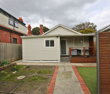 Comfortable Living in a Sought-After Coburg Location - Photo 4