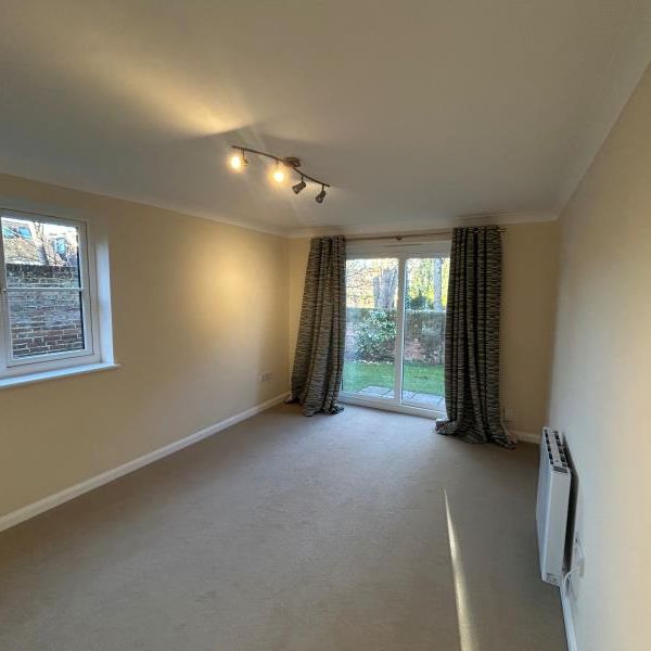 Leas Road, Guildford, Surrey, GU1 - Photo 1
