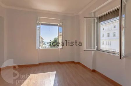 Alquiler de piso en Avenida de Príes - Photo 2