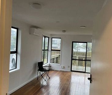 3 Bedroom House for Rent in Mt Wellington - Photo 2