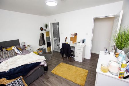 6 bedroom house to rent - Photo 4