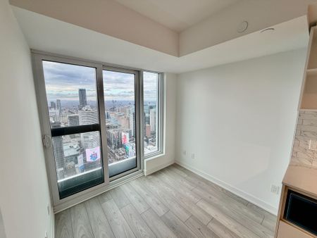 For Lease - 252 Church Street Unit# 5301, Toronto, Ontario - Photo 2