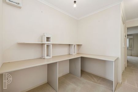 Bright and Spacious Apartment in the Heart of Belconnen - Photo 4