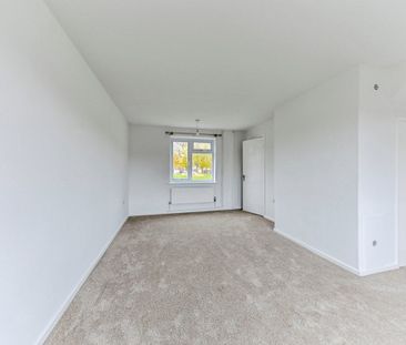 Maltby Close - Photo 2