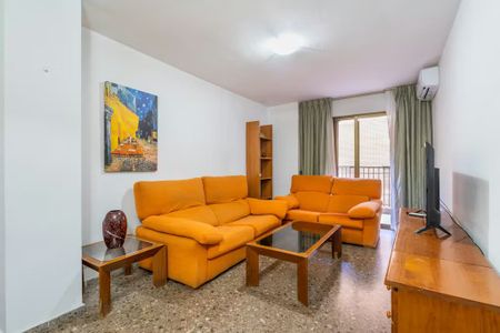 Calle de Yecla, Valencia, Valencian Community 46021 - Photo 3