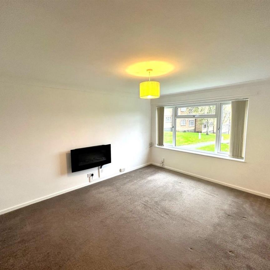1 bedroom Flat To Let - Photo 1