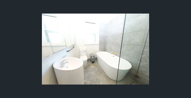 3 bedroom house for rent - Photo 1