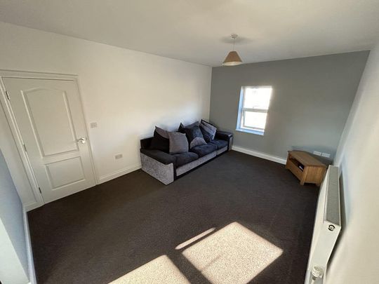 3 bedroom flat to rent - Photo 1