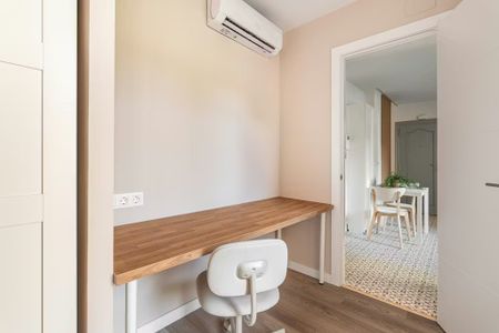 Carrer dAragó, Barcelona, Catalonia 08011 - Photo 3