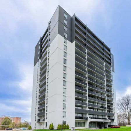 The East Mall Apartments - Photo 4