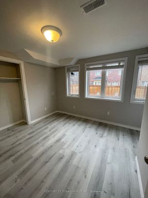 For Lease - 74 Balsdon Hollow, East Gwillimbury, Ontario - Photo 1