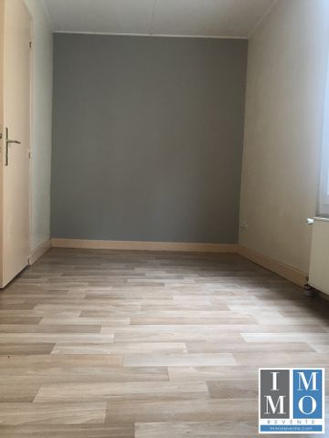 PLACE GORDAINE - BEL APPARTEMENT T3/4 - Photo 2