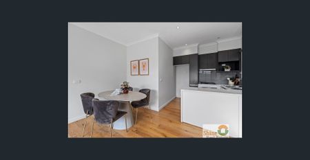 Supreme Location, Smart Design & Meticulously Maintained Comfort - Photo 3