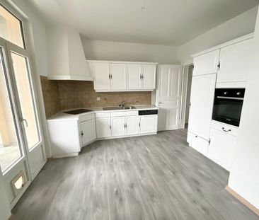 Charming apartment - heart of the old town of Moutier - Photo 5