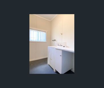 FRESHLY PAINTED DUPLEX IN A GREAT LOCATION!!! - Photo 6