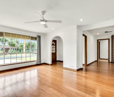Stunning House in Premier Location! - Photo 1