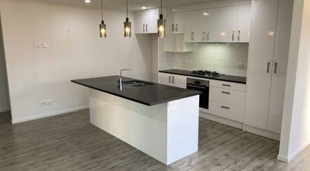 FULLY RENOVATED, 4 BEDROOM HOME IN MANUREWA - Photo 3
