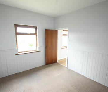 65 Creevyargon Road, Ballynahinch, BT24 8YF - Photo 4
