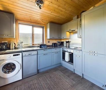 4 bedroom chalet to rent - Photo 6