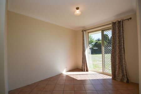 Family Home in Halls Head - Photo 3