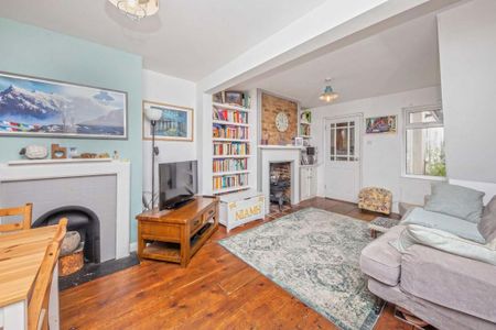 2 bedroom terraced house to rent - Photo 2