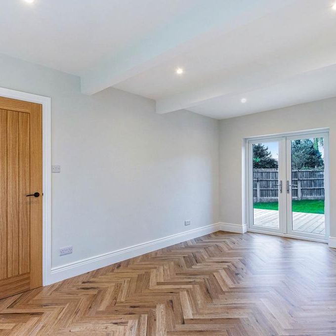 3 bedroom semi-detached house to rent - Photo 1