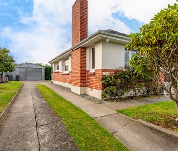 Family Living in Watlington - Photo 5