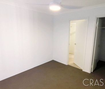 Fantastic 3x2 Villa in Armadale - Photo 4