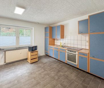 2,5 Zimmer Erdgeschoss – Einbauküche – Stellplätze – ruhige Lage – ... - Foto 1