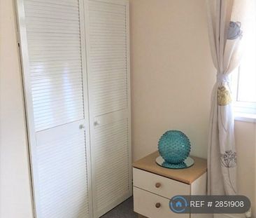 3 bedroom terraced house to rent - Photo 6