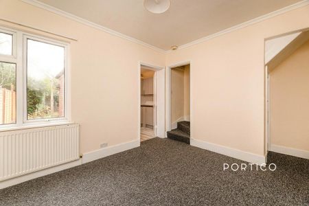 3 bedroom terraced house to rent - Photo 4
