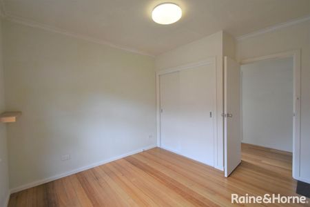 3-Bedroom Unit in Dandenong! - Photo 2