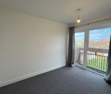 2 bedroom flat to rent - Photo 6
