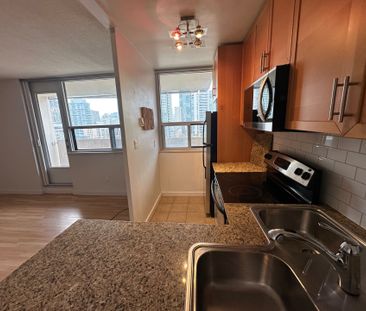 For Lease - 40 Homewood Avenue Unit# 1607, Toronto, Ontario - Photo 6