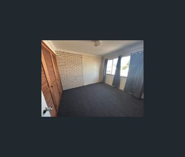 Unit 4/85 West Street, The Range, Qld 4700 - Photo 3