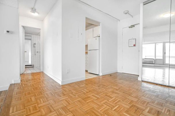 Le 2100 — 1 Bedroom - Photo 1