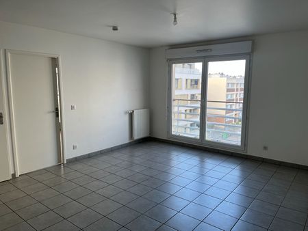Apartment - Photo 3
