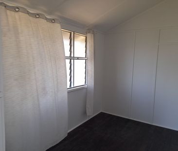 Stylish Inner-City Living in the Heart of Highgate Hill - Photo 4