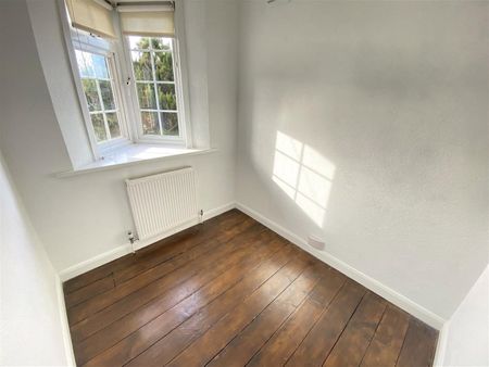 Broughton Avenue, Richmond, Surrey, TW10 - Photo 5