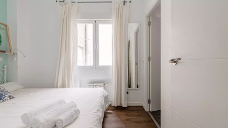 2-bedroom apartment for rent in Cuatro Caminos. - Photo 5